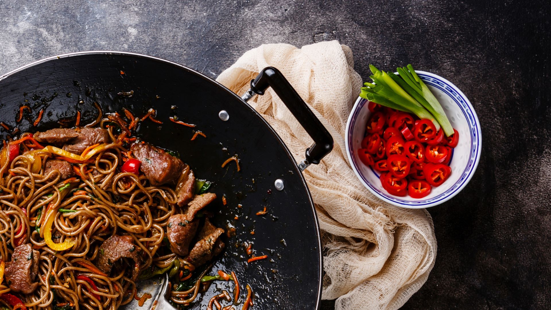 Lees de nieuwe wok en groene curry recepten. 